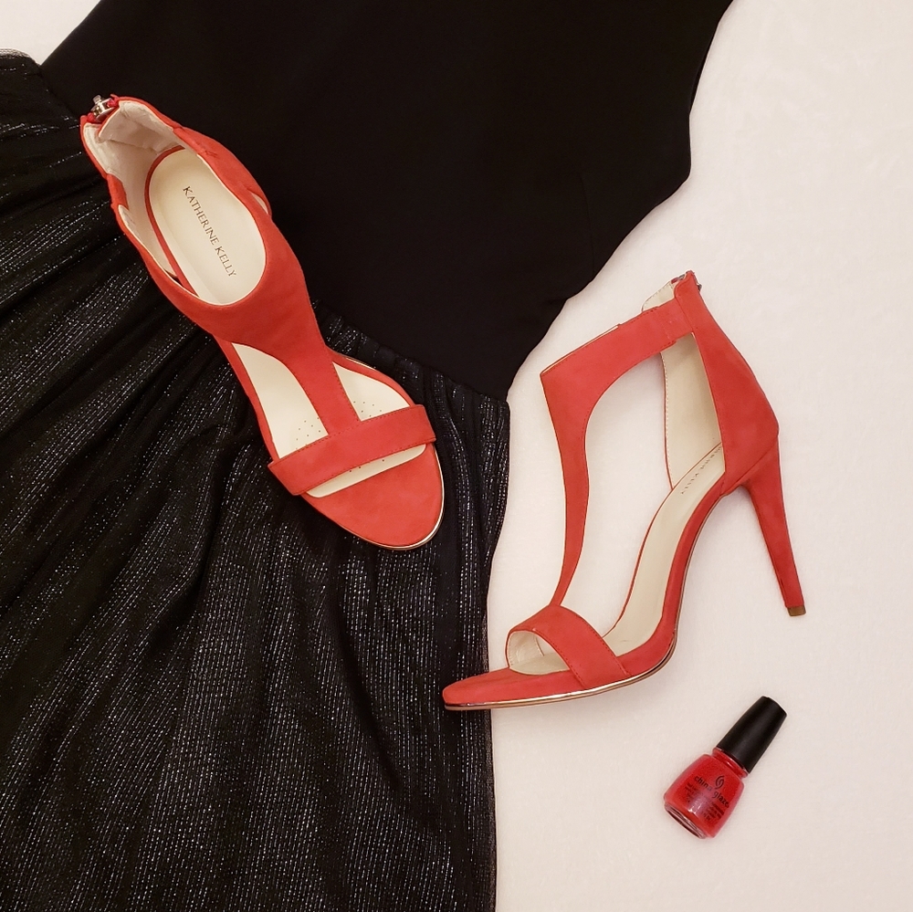 Katherine Kelly Red Suede T-Strap Stilettos - Picture 3 of 10